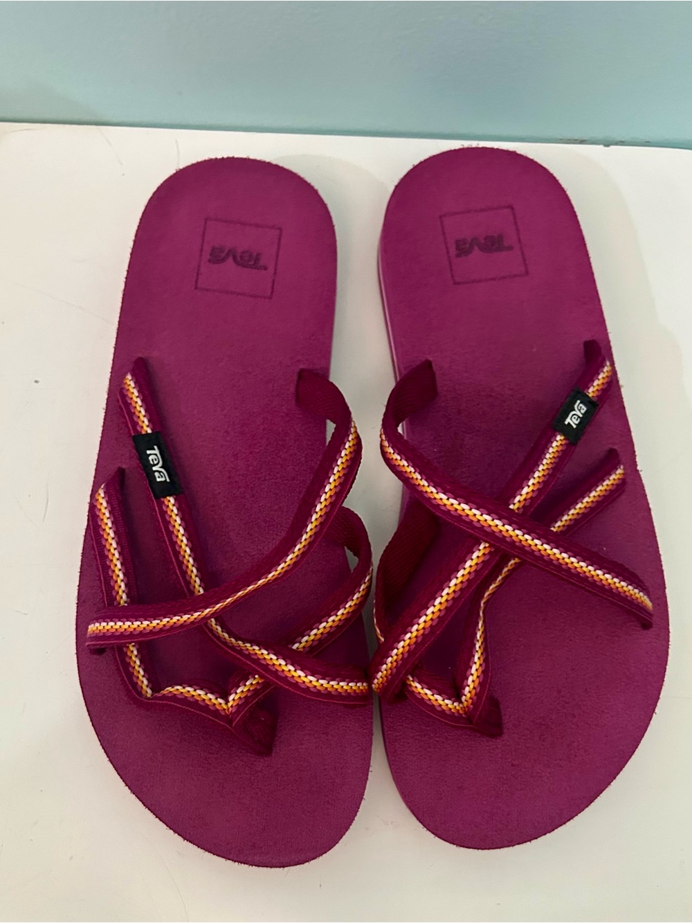 Teva Womens Flip Flops Olowahu Strappy Thongs Sandals Dark  Pink Size 5